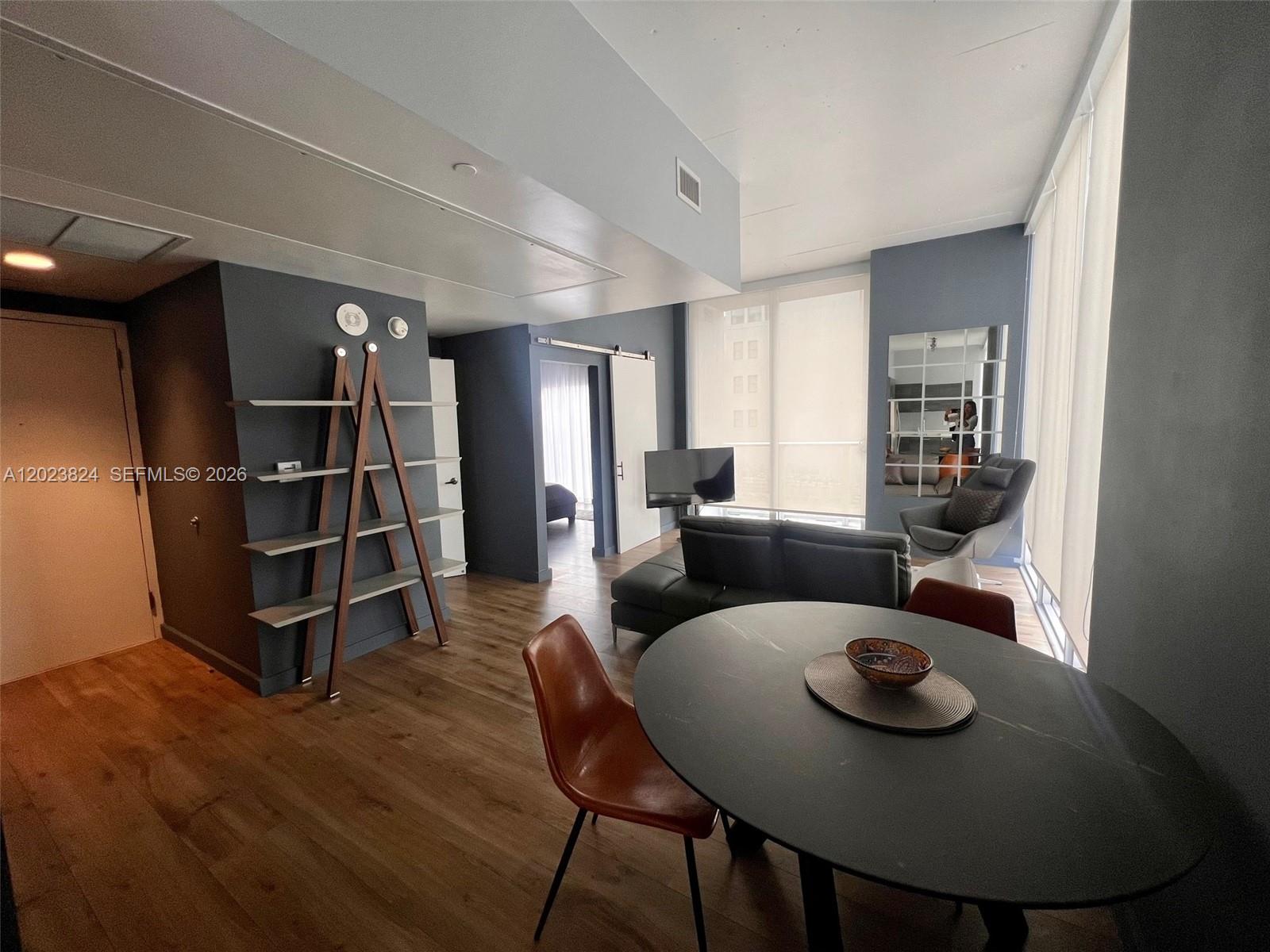 CENTRO CONDO - Residential