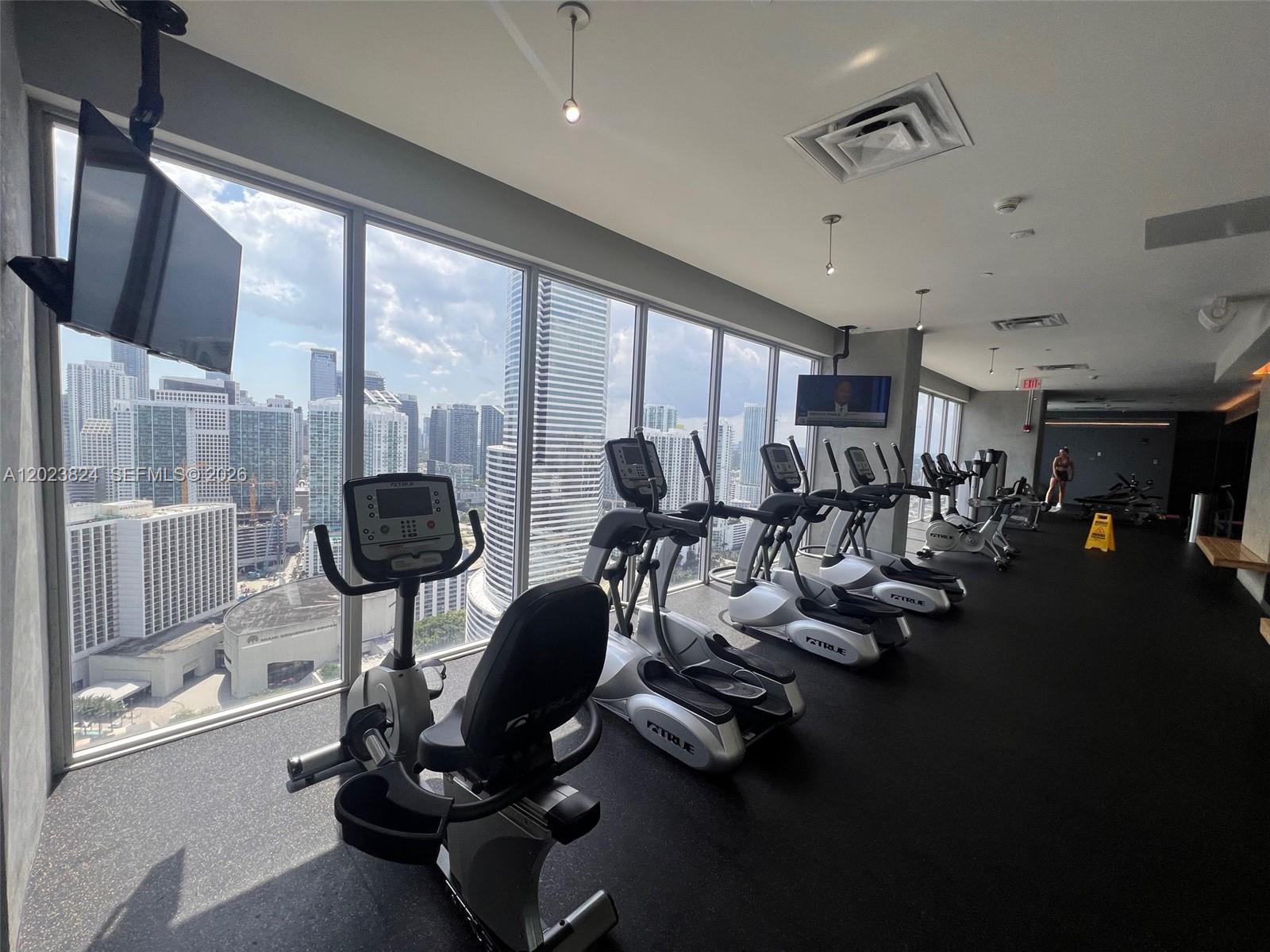 CENTRO CONDO - Residential