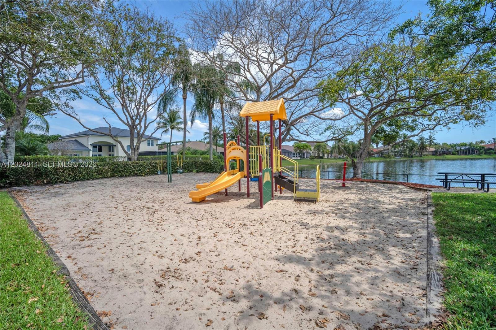 Estates of Pembroke Shores - Residential