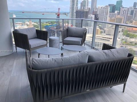 851 NE 1st Ave 2812 Miami FL 33132