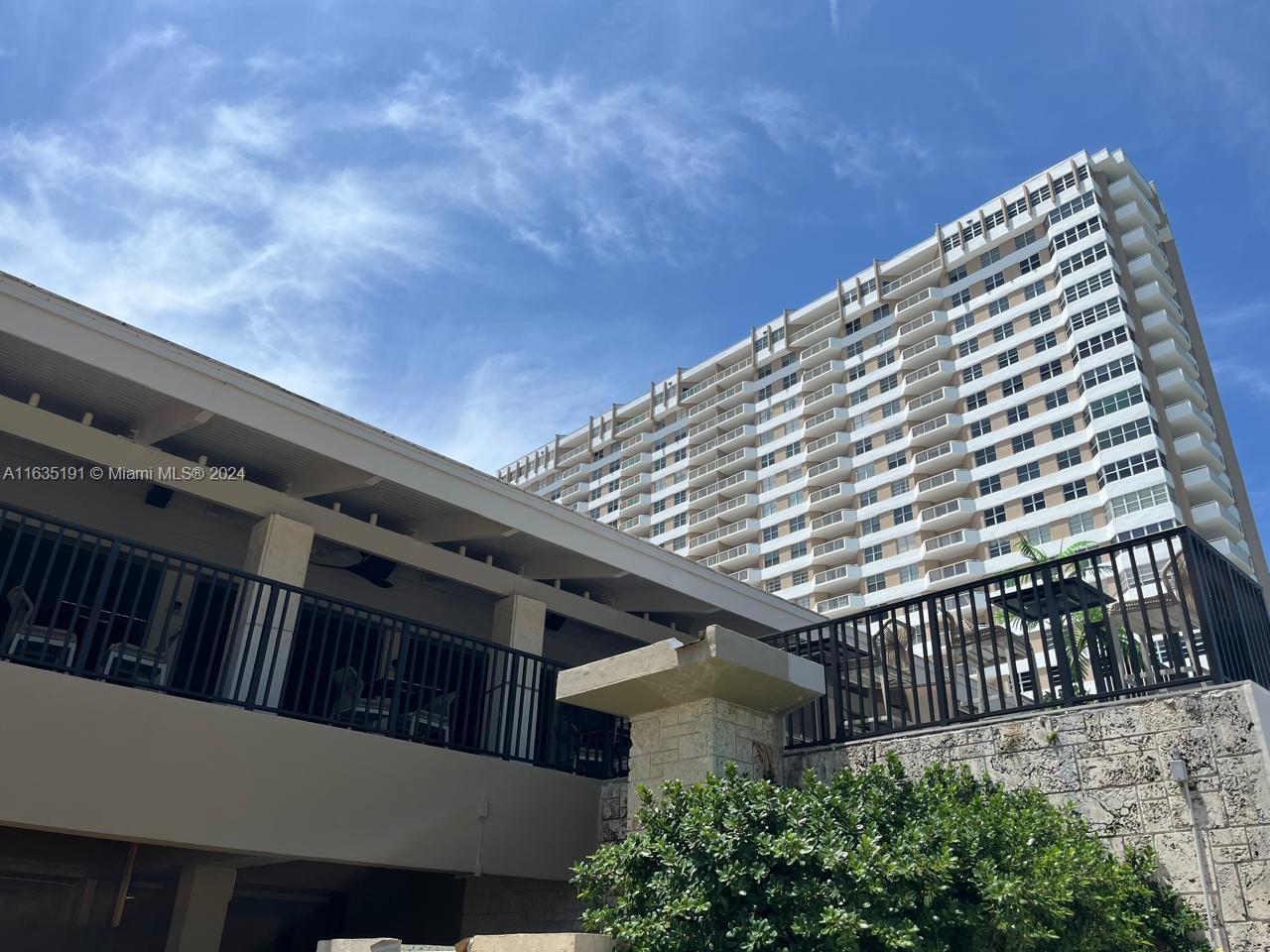 Photo 35 of 43 of listing 60a5dac2-d371-413b-86ad-f55e4f0287aa condo