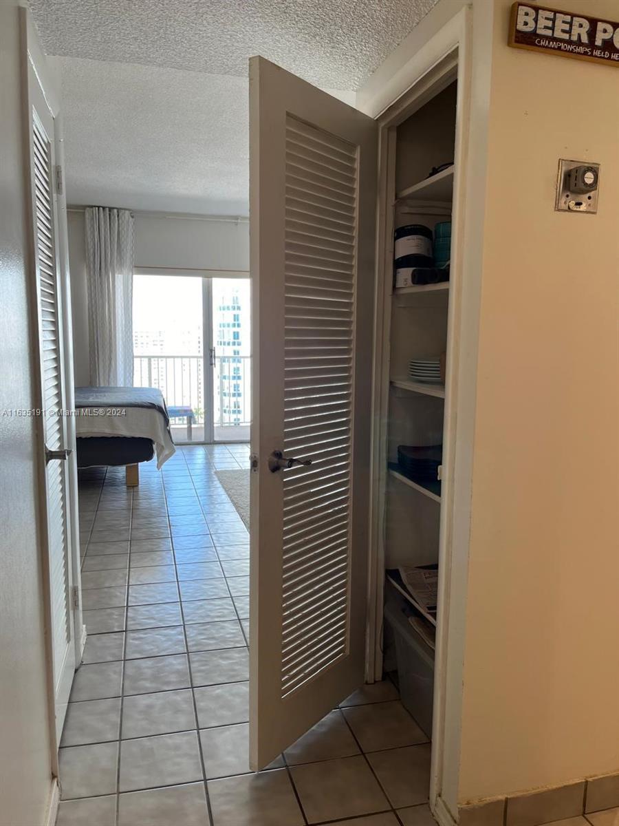 Photo 11 of 43 of listing 60a5dac2-d371-413b-86ad-f55e4f0287aa condo
