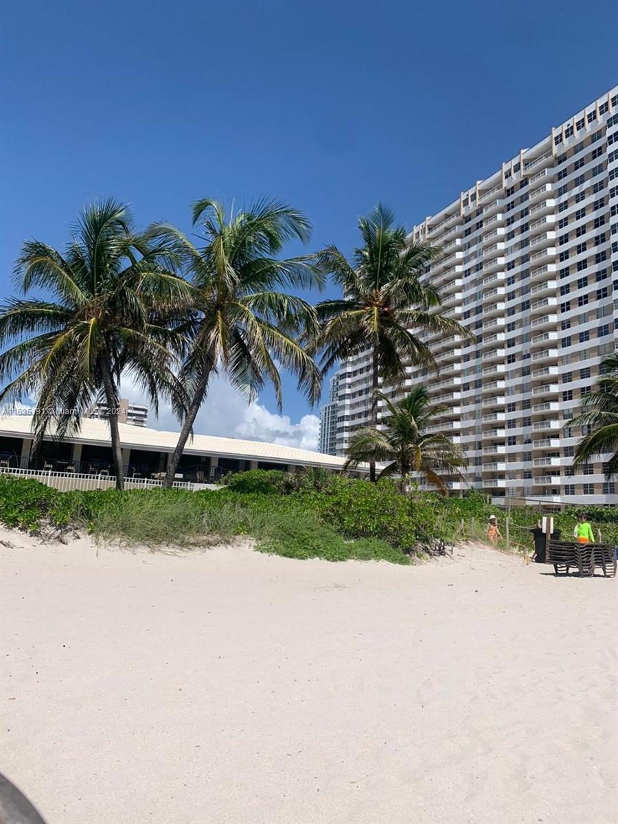 Photo 34 of 43 of listing 60a5dac2-d371-413b-86ad-f55e4f0287aa condo