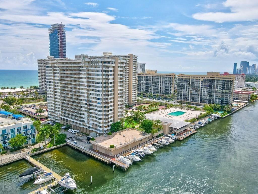 Photo 6 of 43 of listing 60a5dac2-d371-413b-86ad-f55e4f0287aa condo