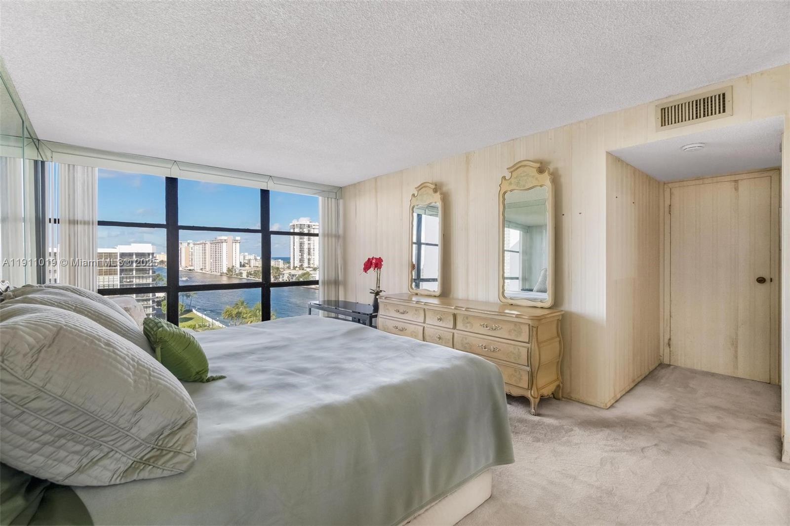 OCEANVIEW PARK CONDO - Residential