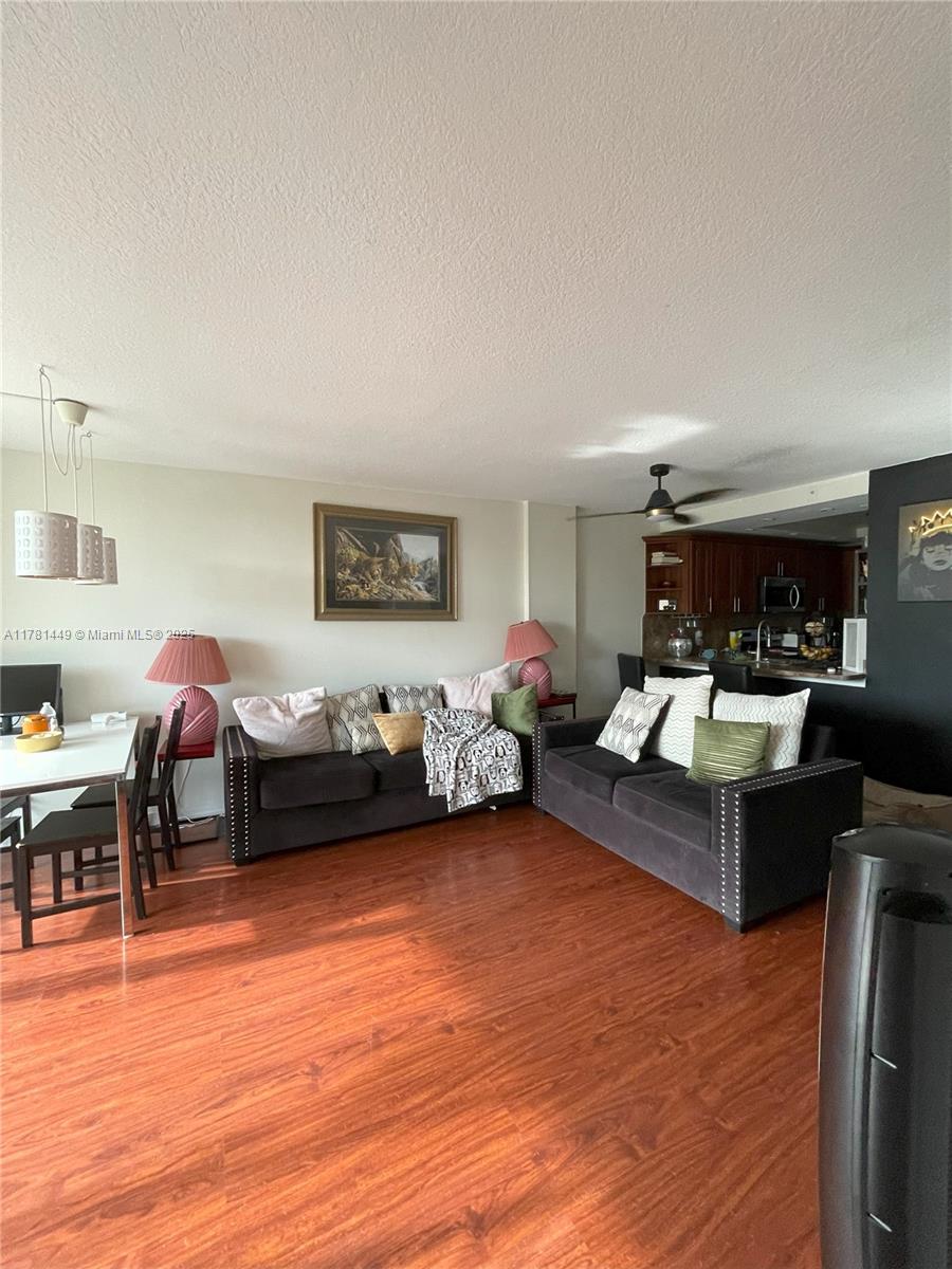 ROYAL PARK CONDO - Residential