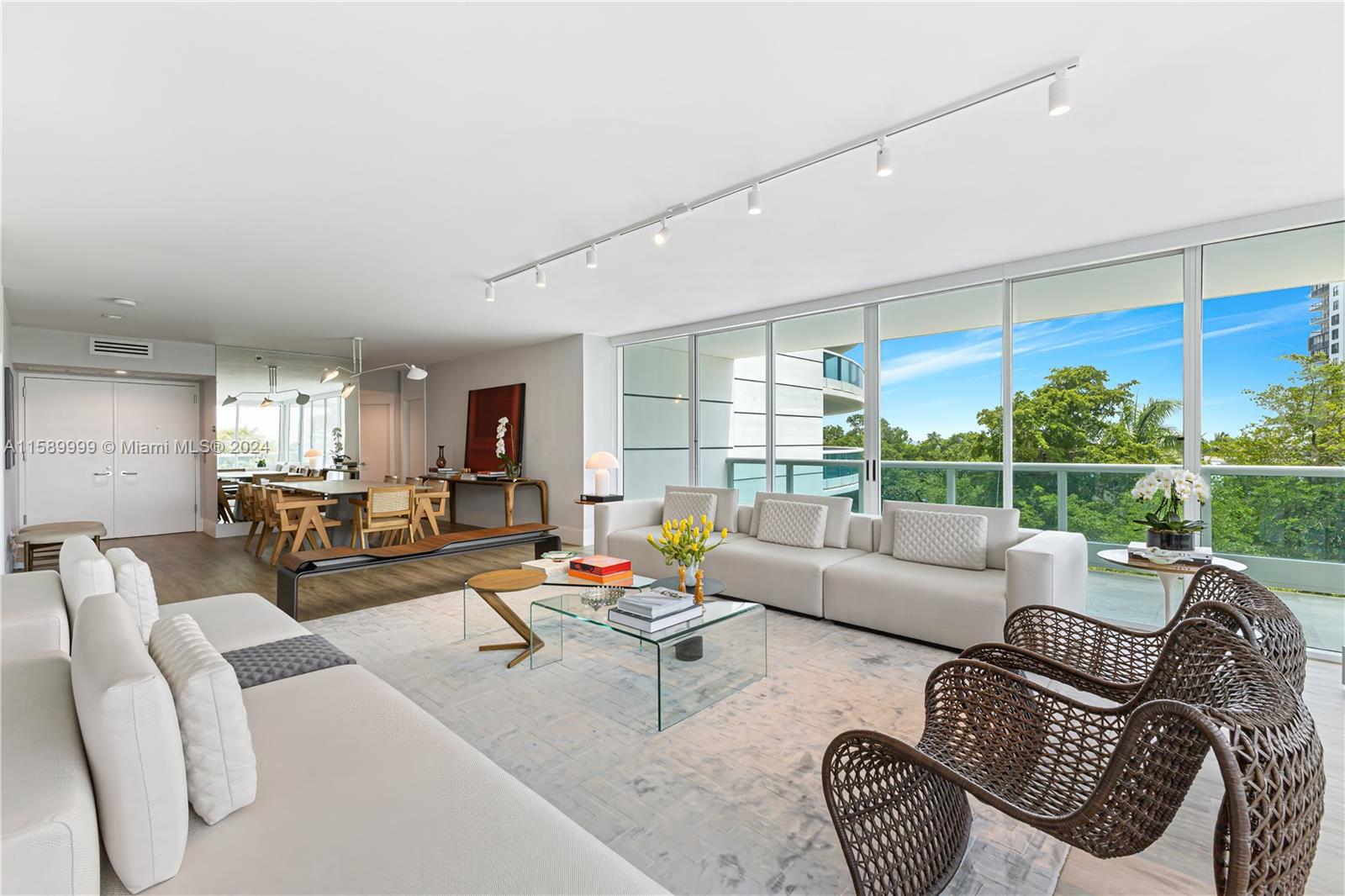 Photo 13 of 45 of 2127 Brickell Ave 705 condo
