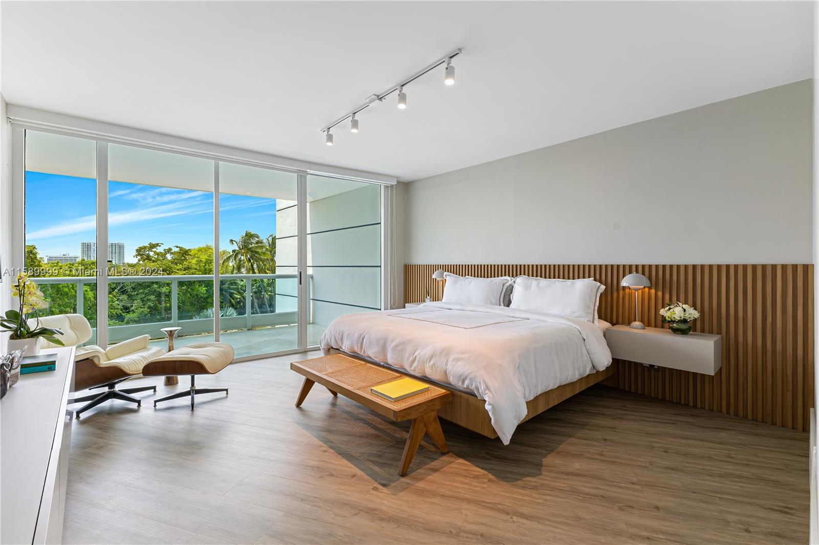 Photo 5 of 45 of 2127 Brickell Ave 705 condo