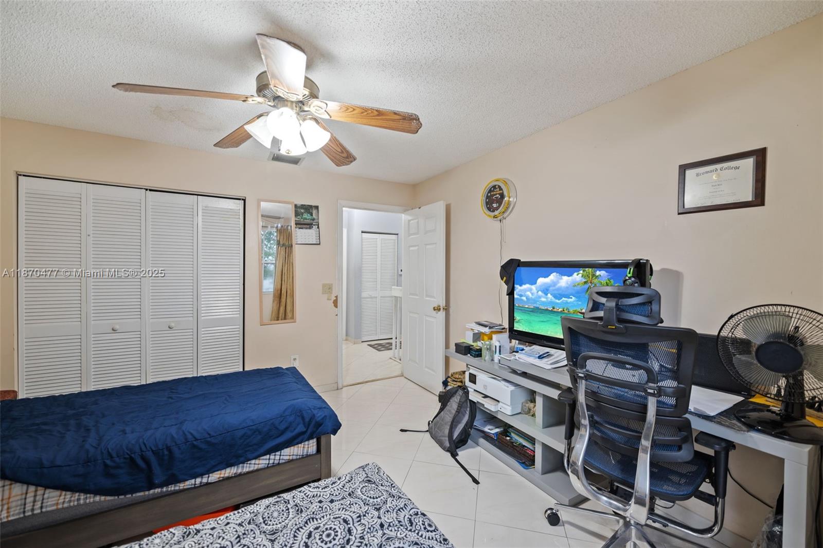 CORAL LAKES - Residential