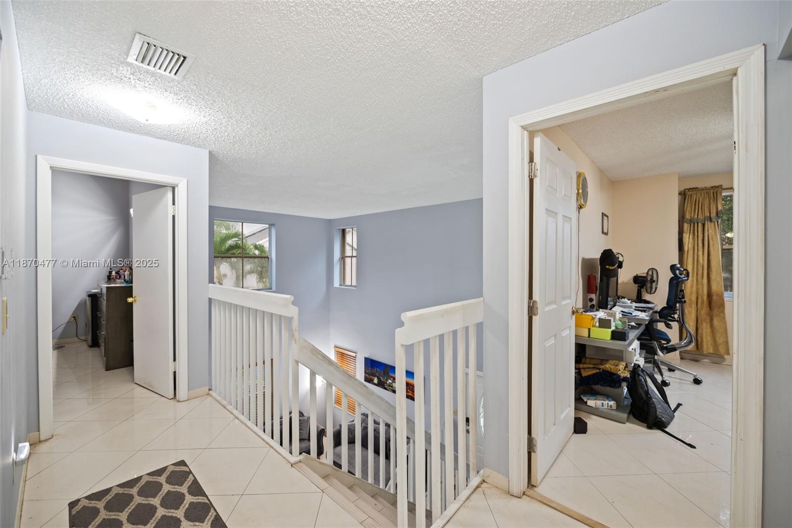 CORAL LAKES - Residential