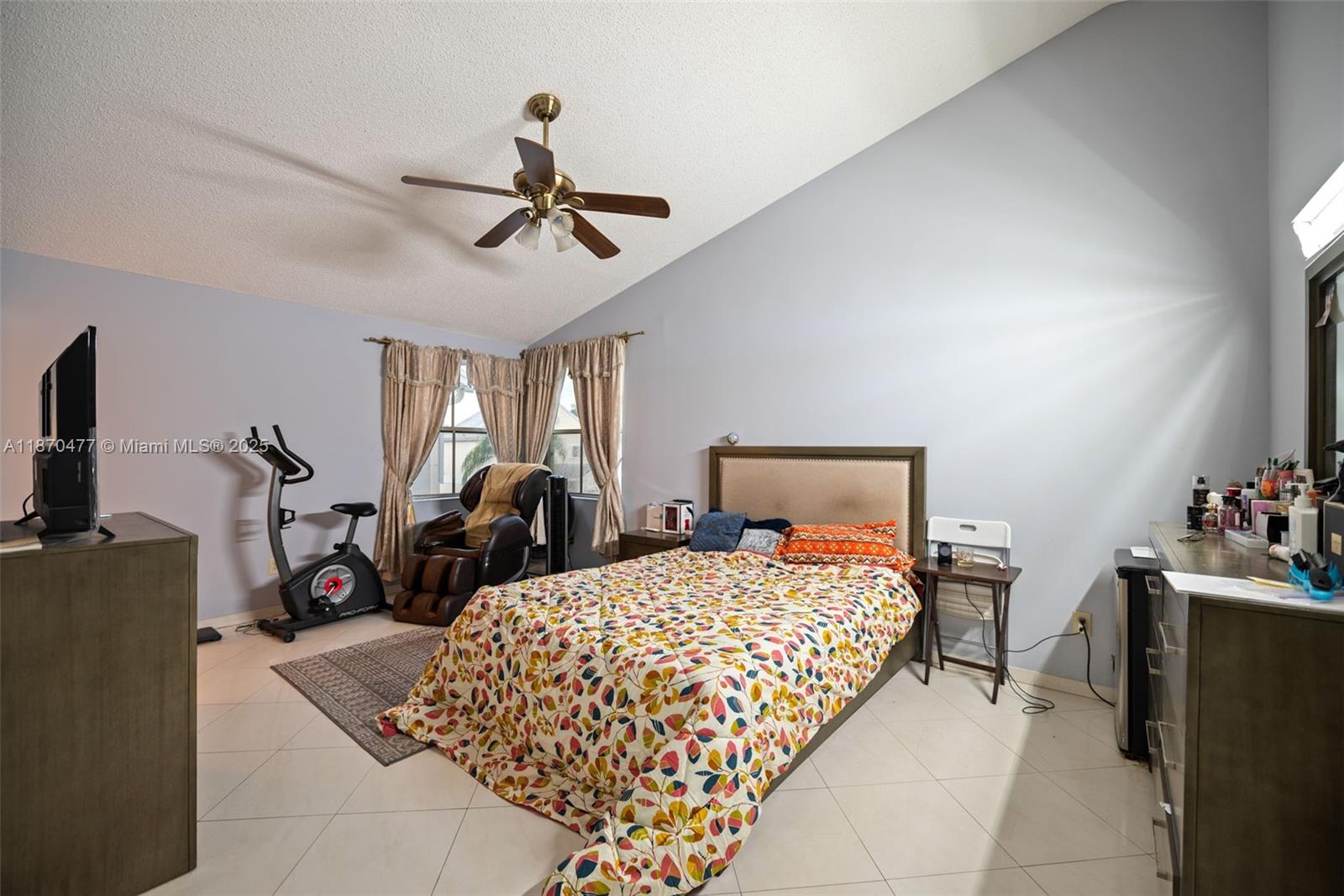 CORAL LAKES - Residential