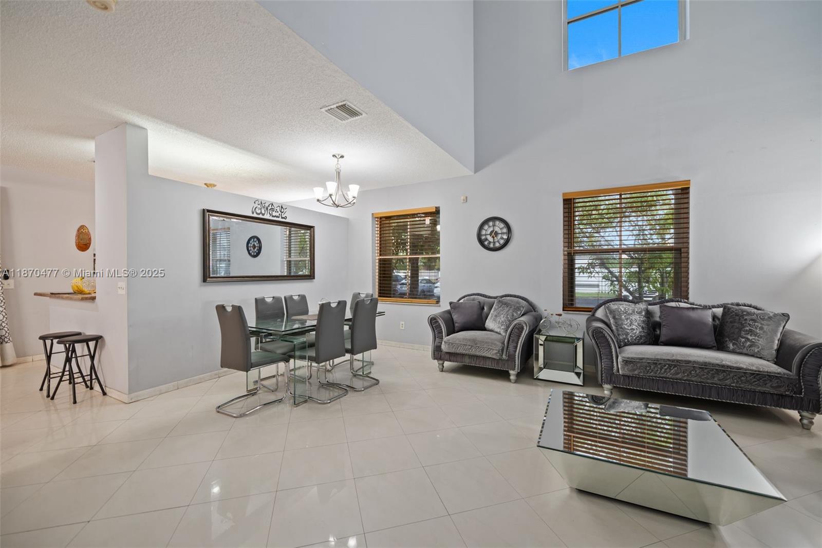 CORAL LAKES - Residential