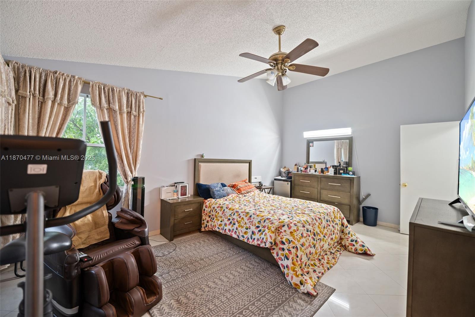 CORAL LAKES - Residential