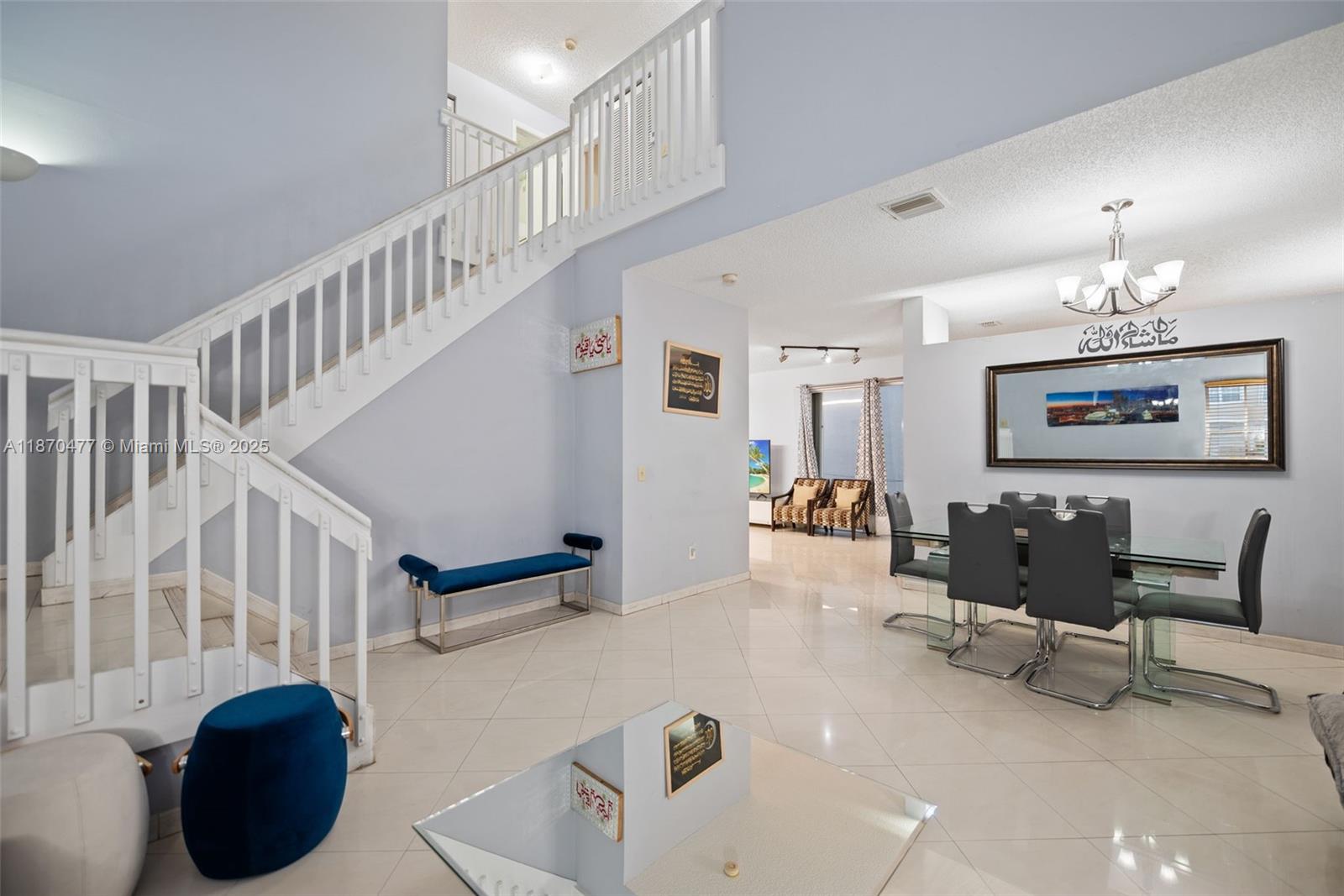 CORAL LAKES - Residential