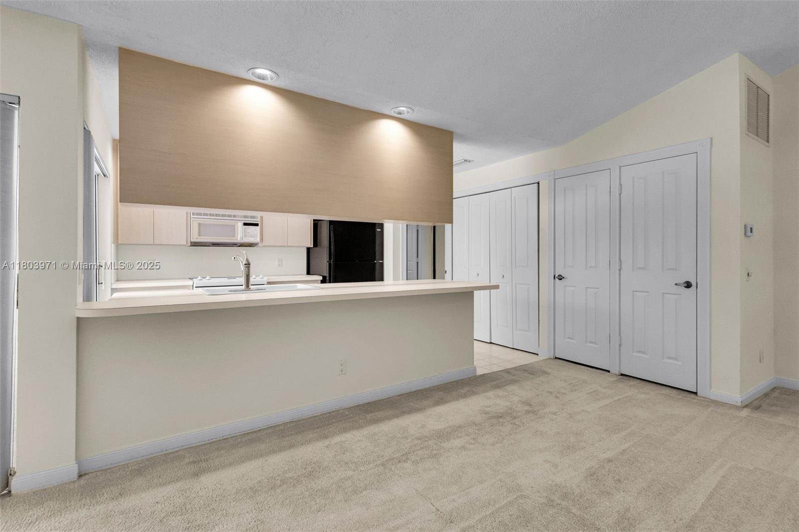 OAKS-SUNTERRACE 1 - Residential