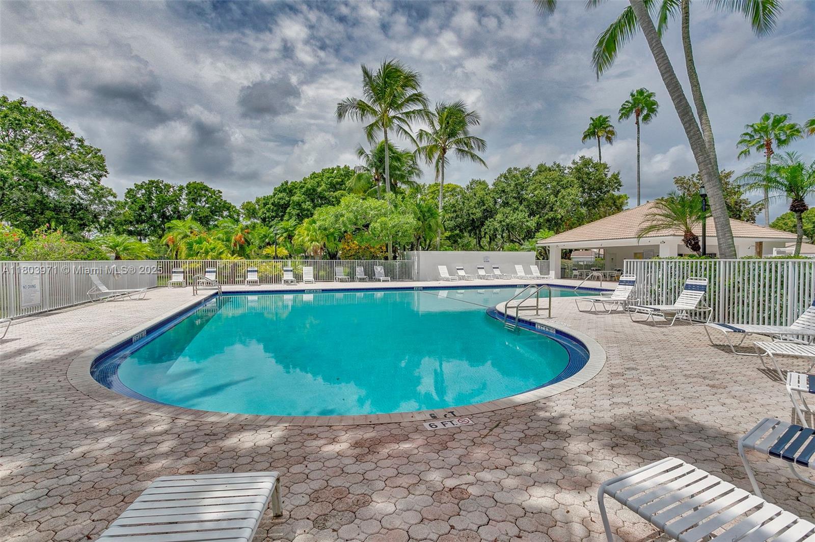OAKS-SUNTERRACE 1 - Residential