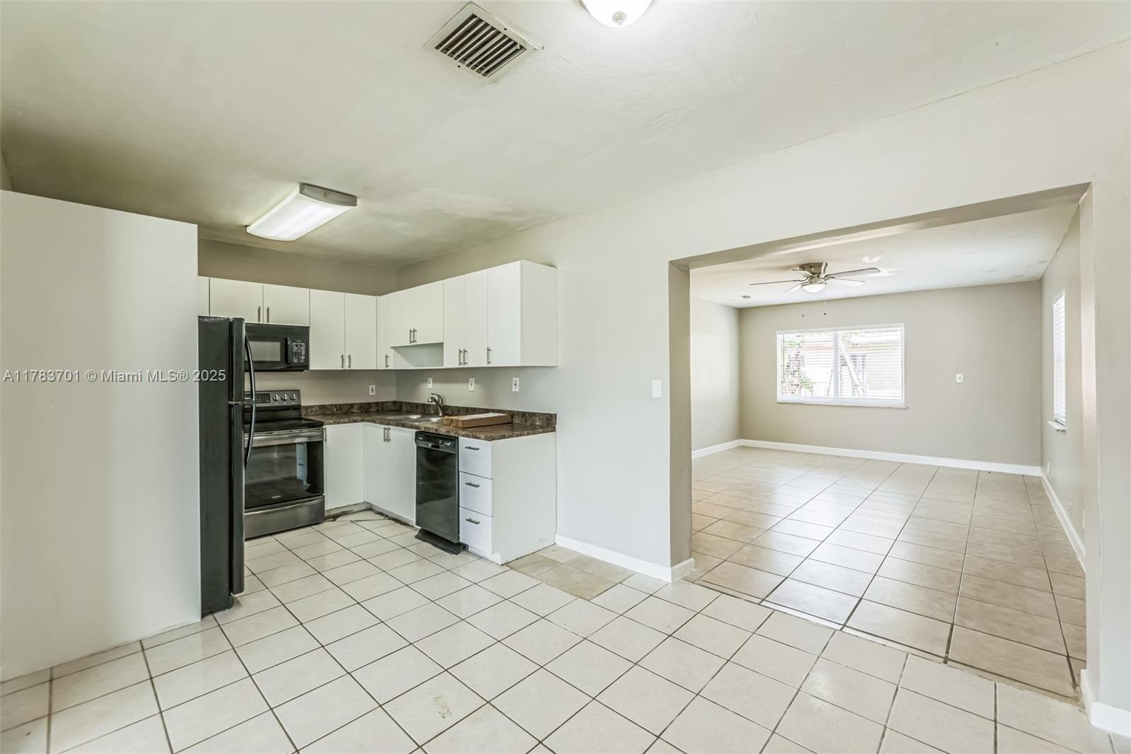 1541 SW 63rd Ter