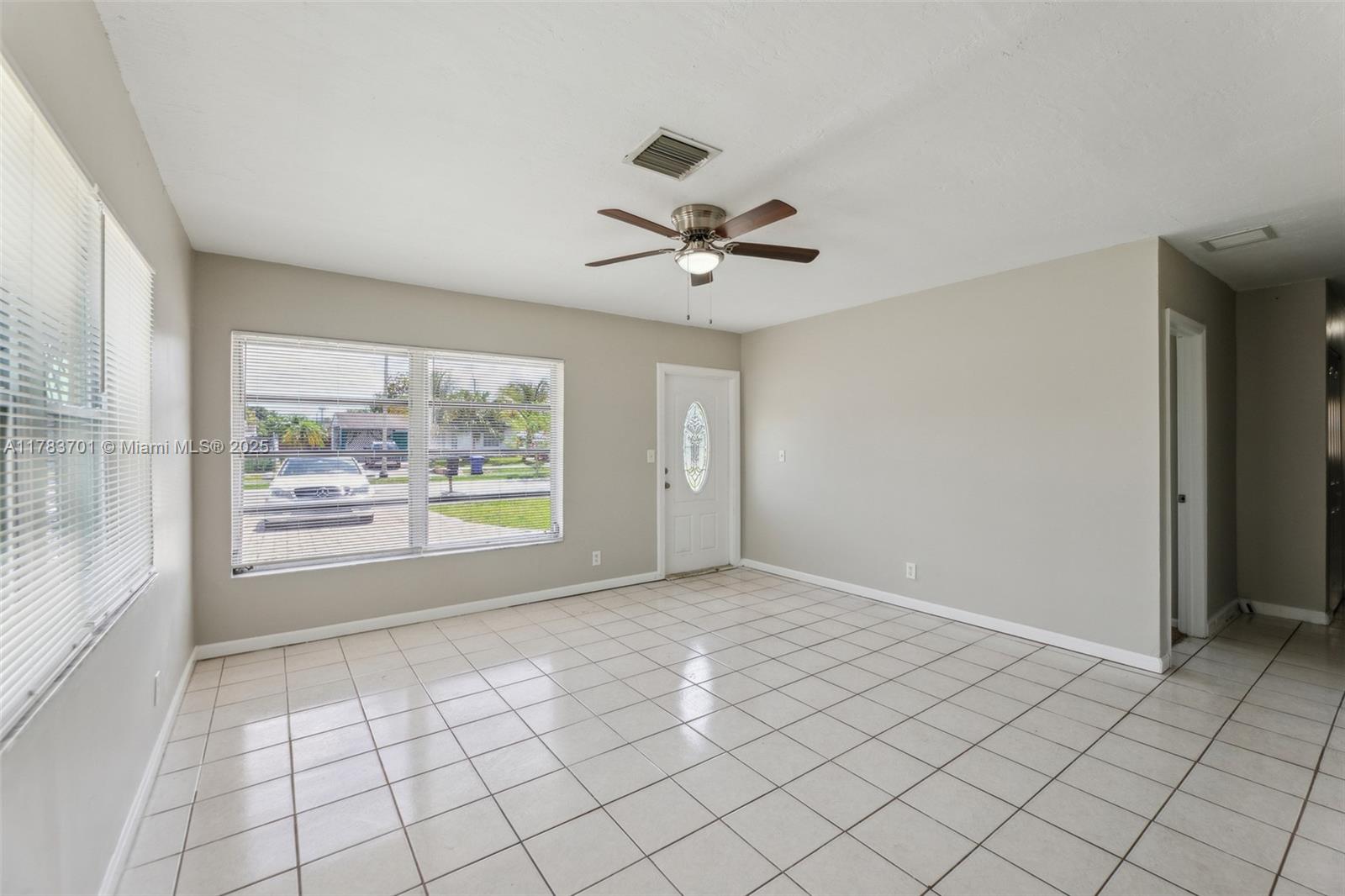 1541 SW 63rd Ter
