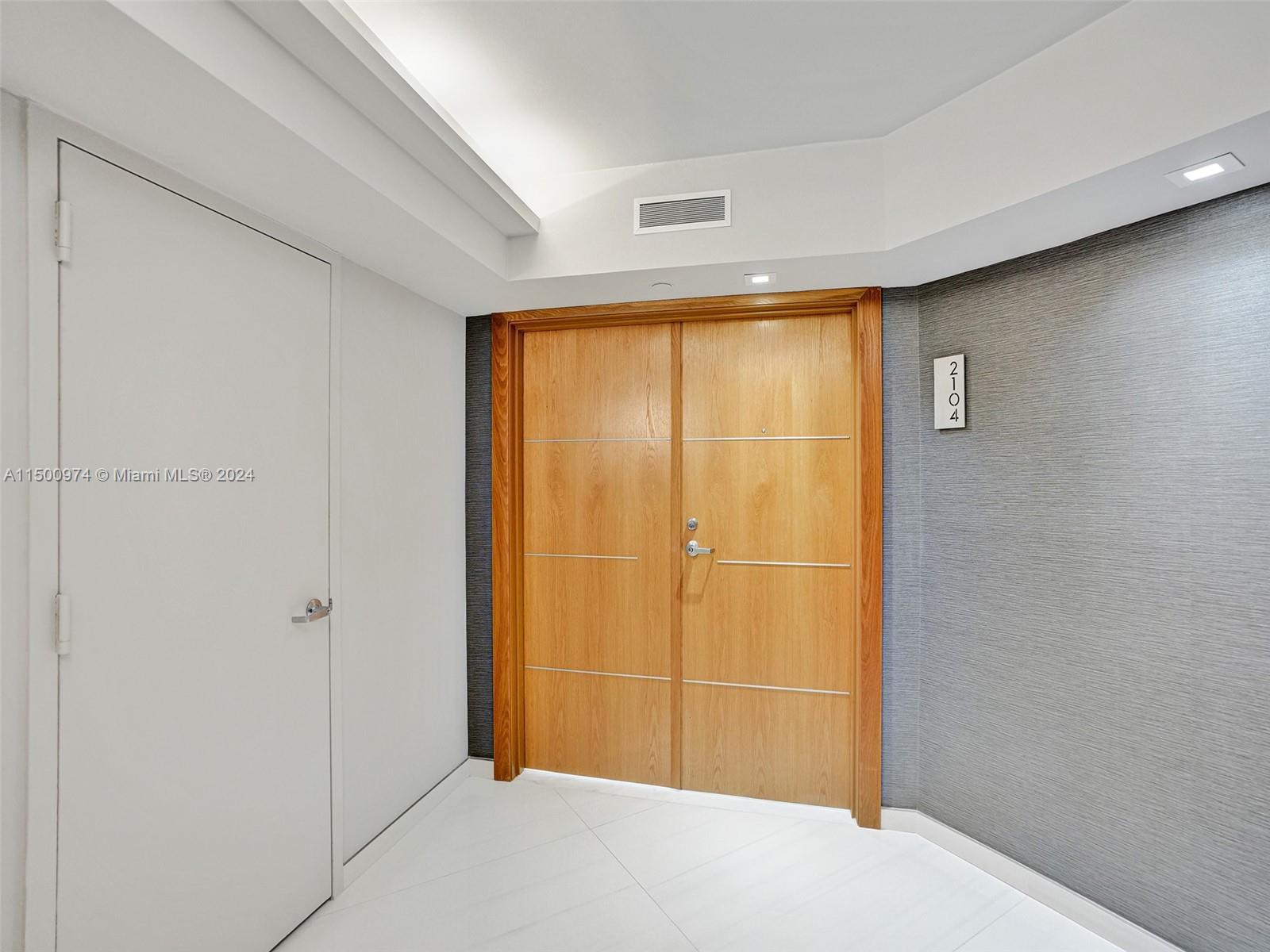 SOUTH POINTE TOWERS CONDO - Residential