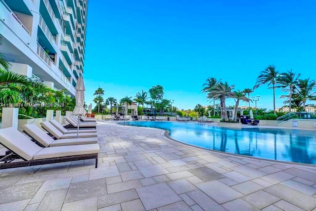 SOUTH POINTE TOWERS CONDO - Residential