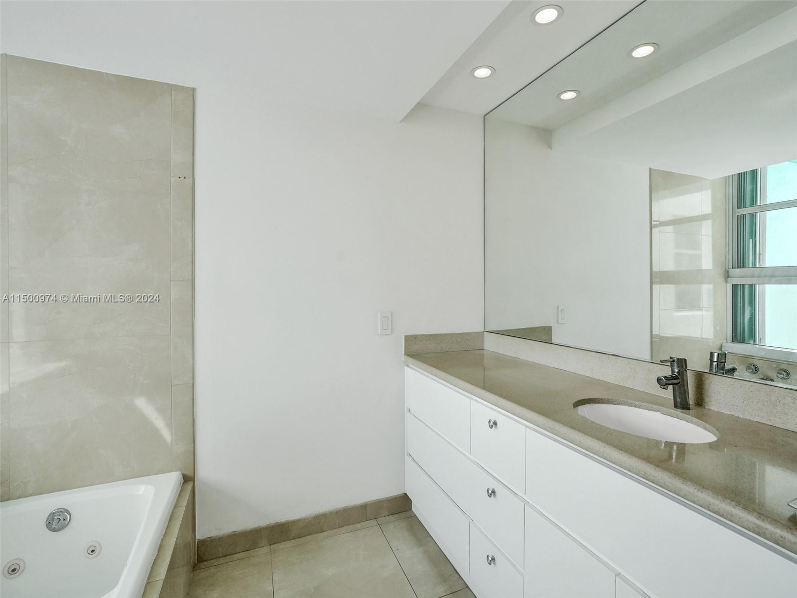 SOUTH POINTE TOWERS CONDO - Residential