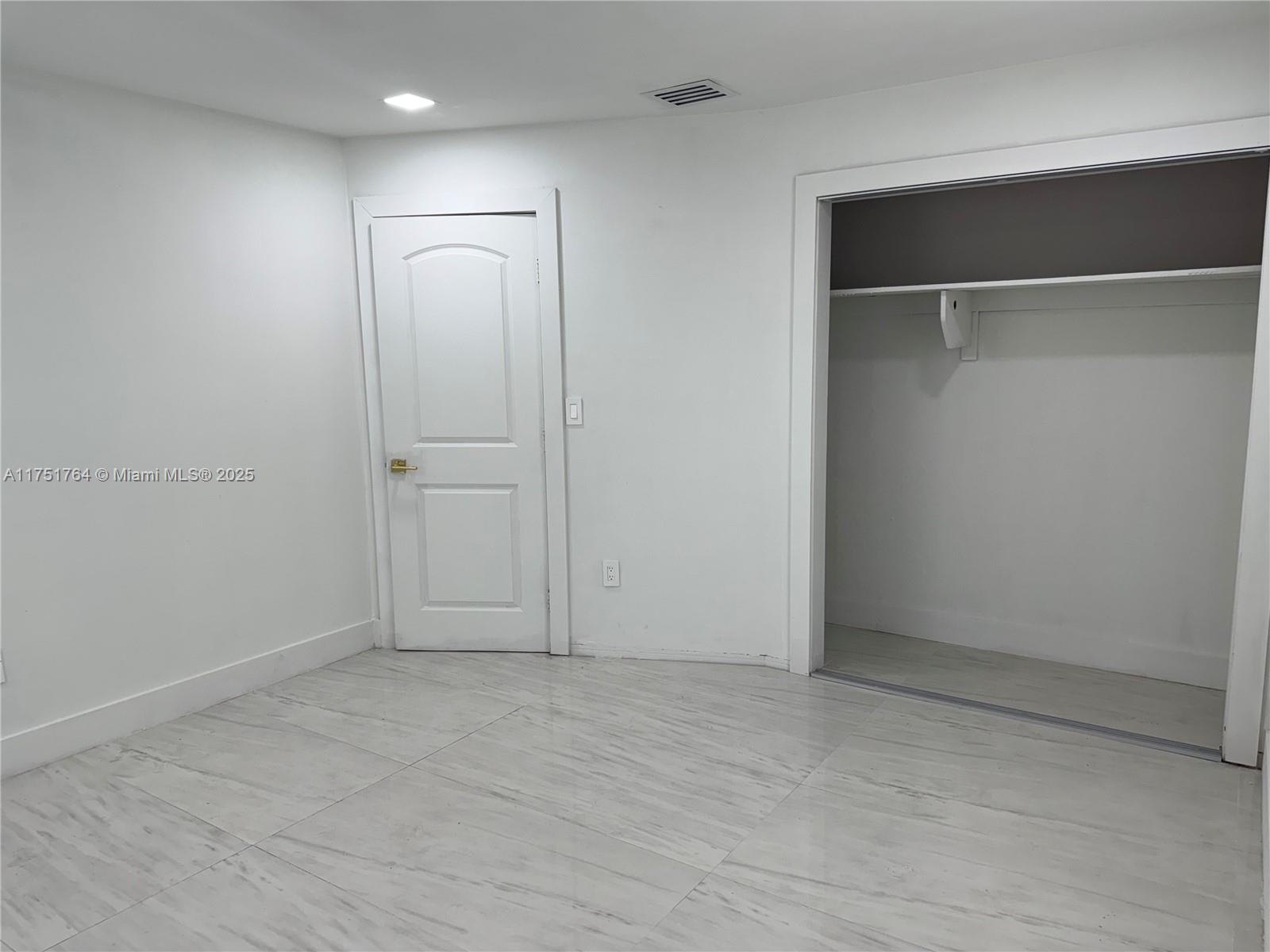 RIDGEWAY - Residential