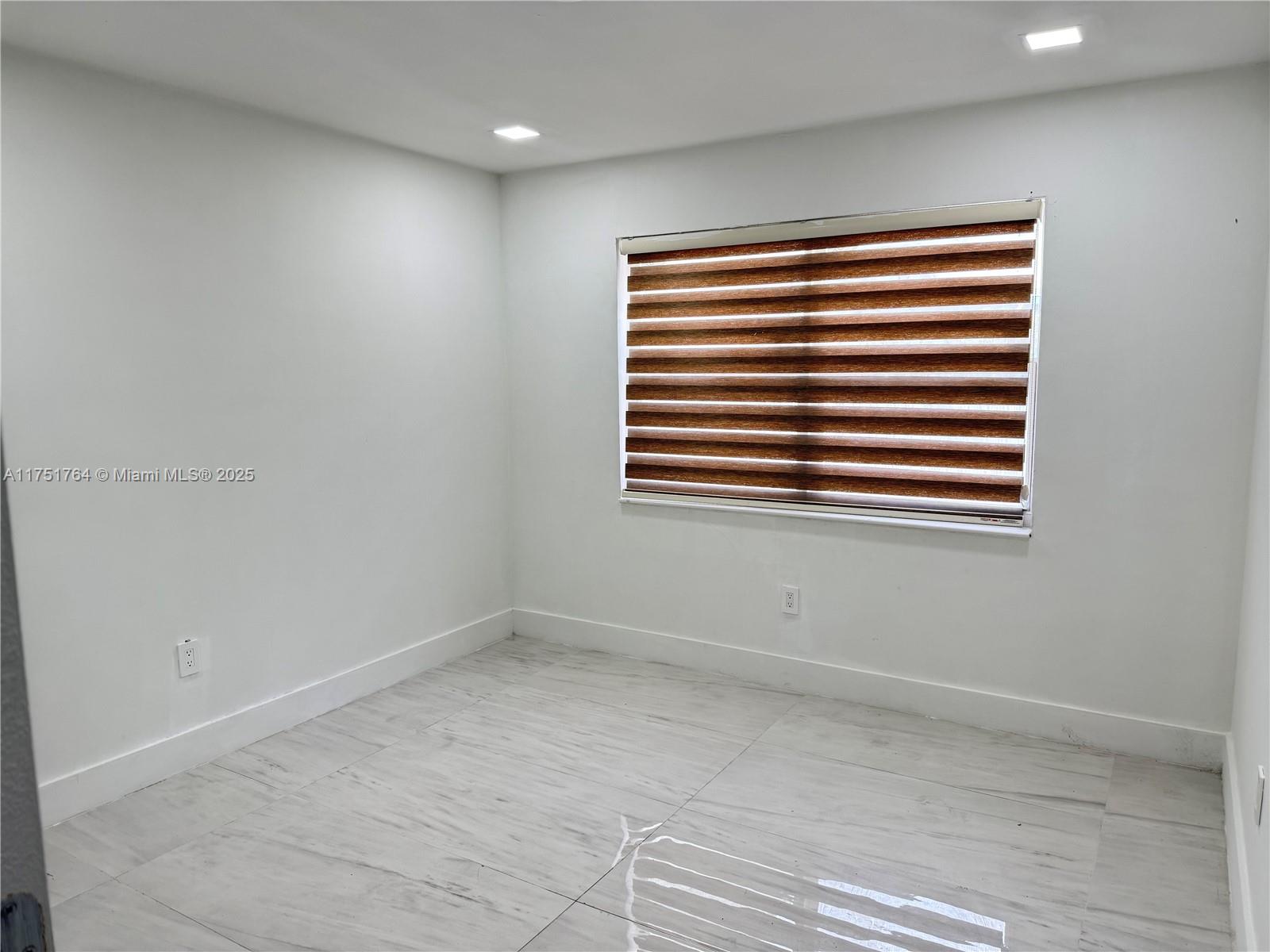 RIDGEWAY - Residential