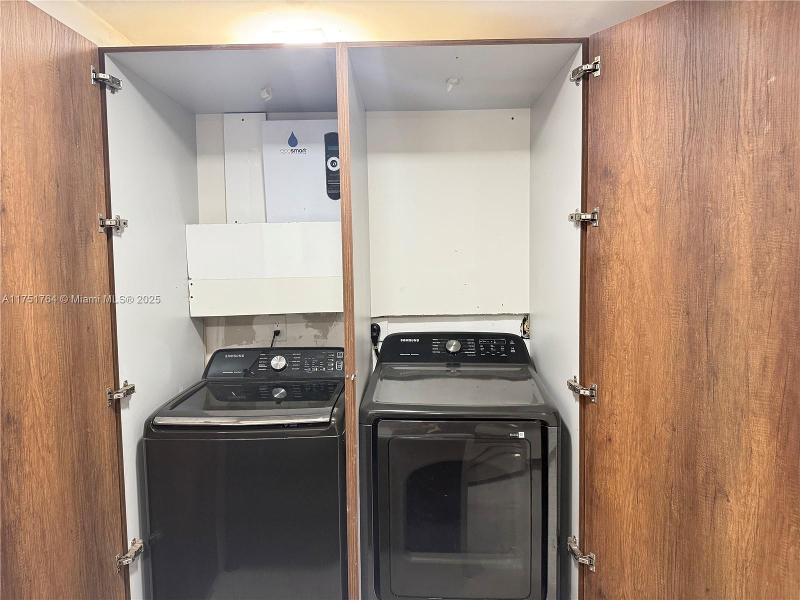 RIDGEWAY - Residential