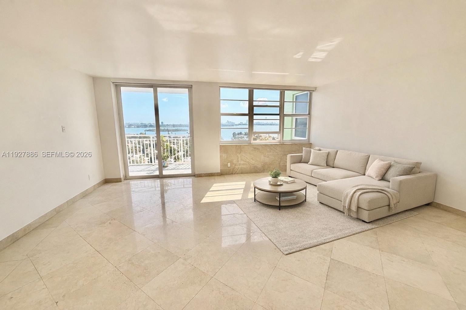 BAYVIEW TOWERS CONDO SOUT - Residential