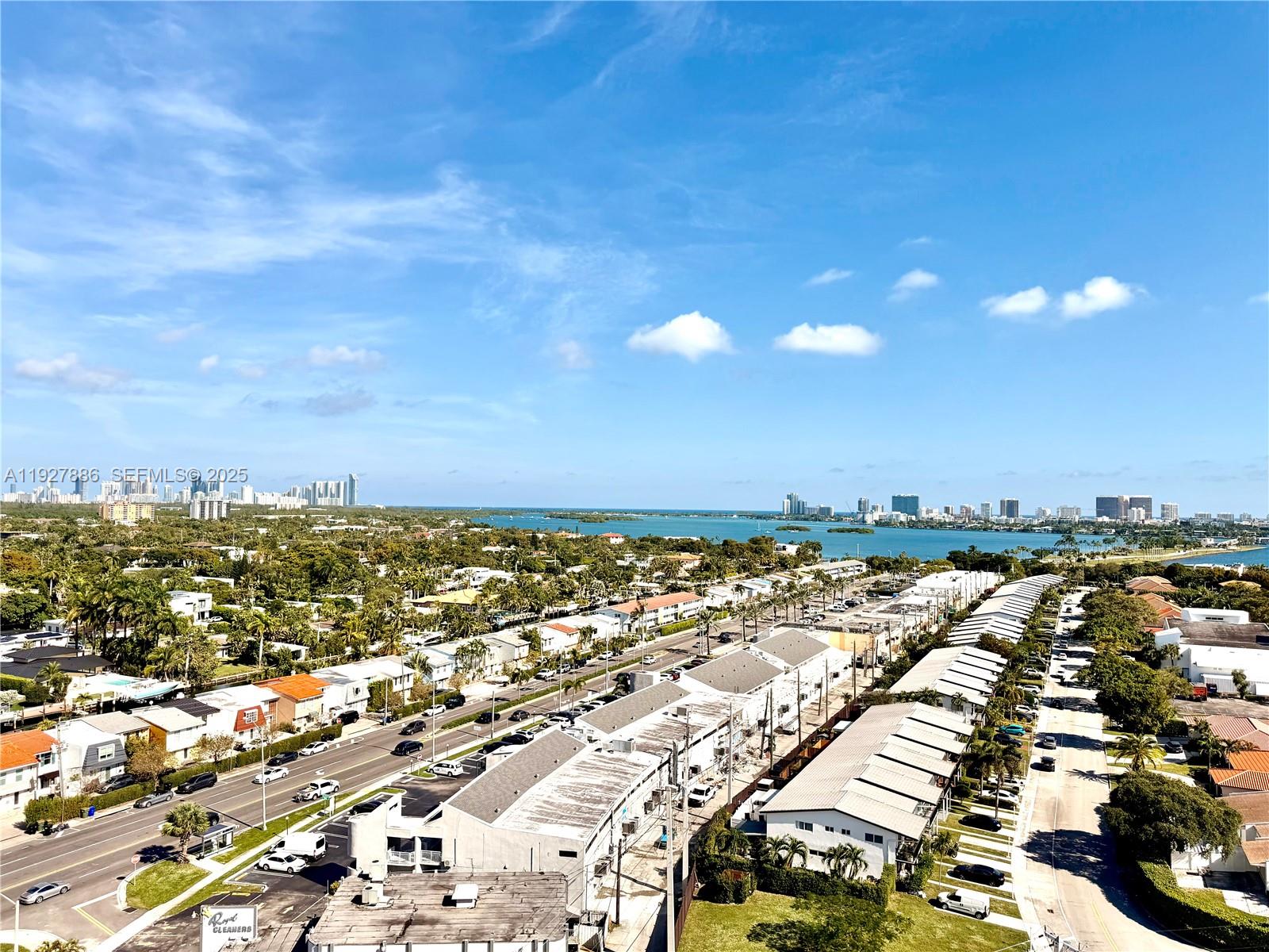 BAYVIEW TOWERS CONDO SOUT - Residential