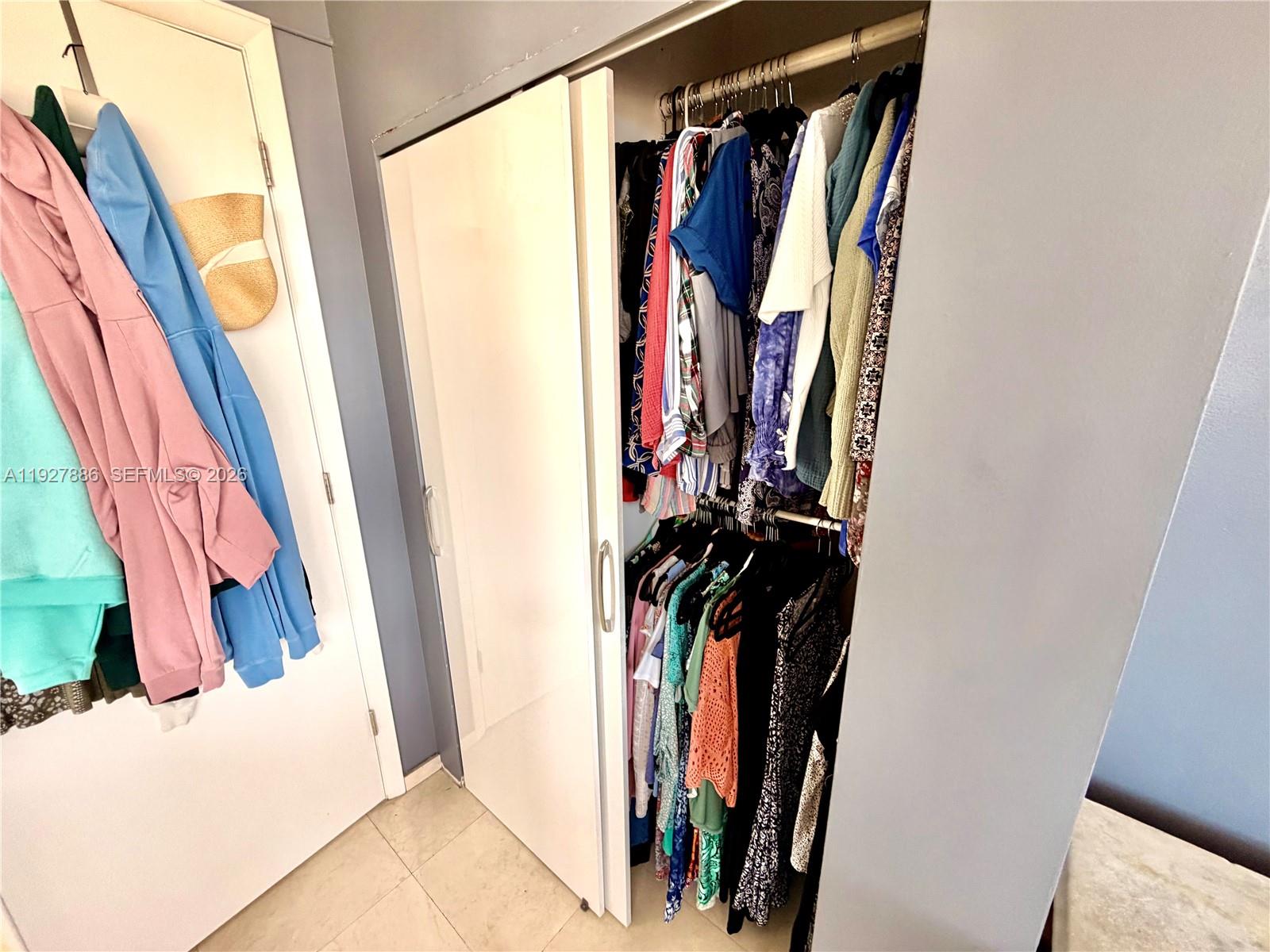 BAYVIEW TOWERS CONDO SOUT - Residential