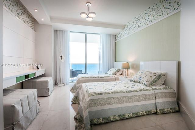 2711 HOLLYWOOD BEACH COND - Residential Lease