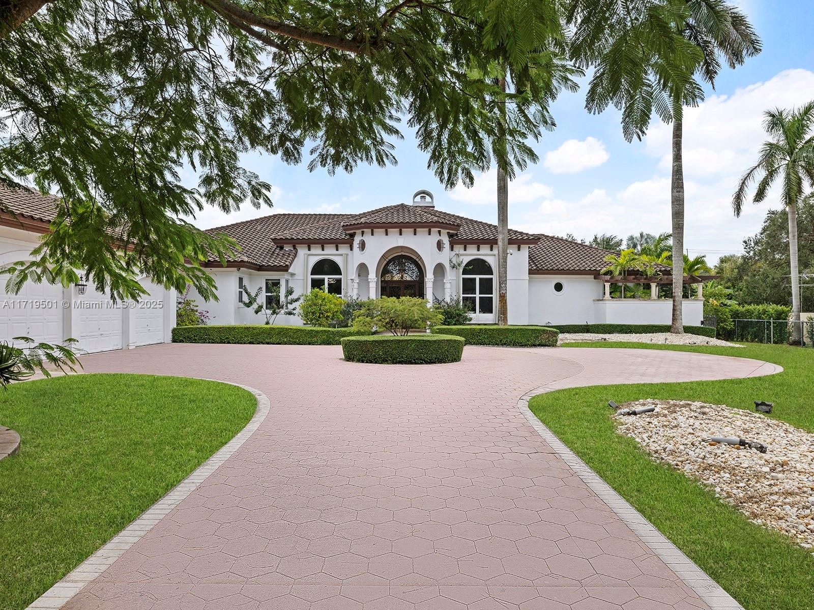 BRUCE-LAURIE SUB - Residential