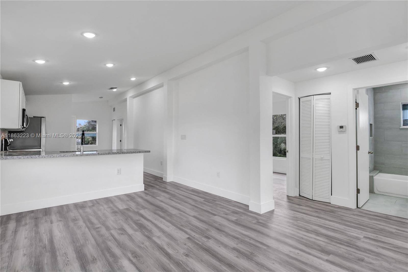 OHIO PARK - Residential Lease