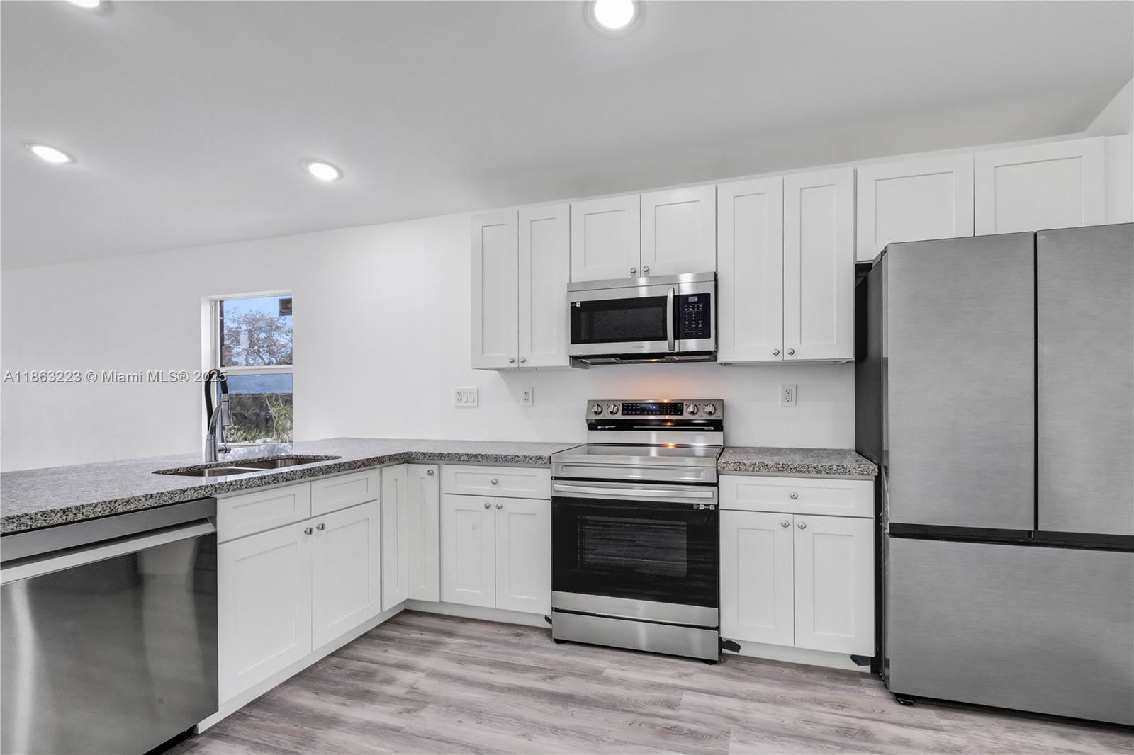 OHIO PARK - Residential Lease