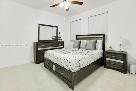 Tiny photo for 16621 SW 58th Ter, Miami, FL 33193 (MLS # A12006021)