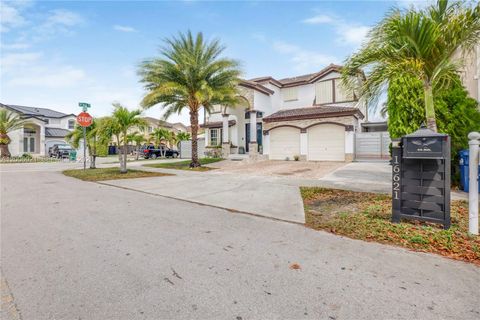 Tiny photo for 16621 SW 58th Ter, Miami, FL 33193 (MLS # A12006021)