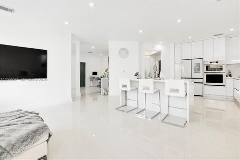 Tiny photo for 16621 SW 58th Ter, Miami, FL 33193 (MLS # A12006021)