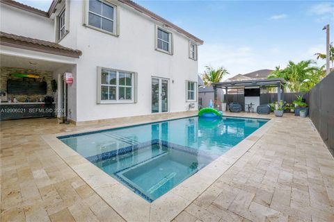 Tiny photo for 16621 SW 58th Ter, Miami, FL 33193 (MLS # A12006021)