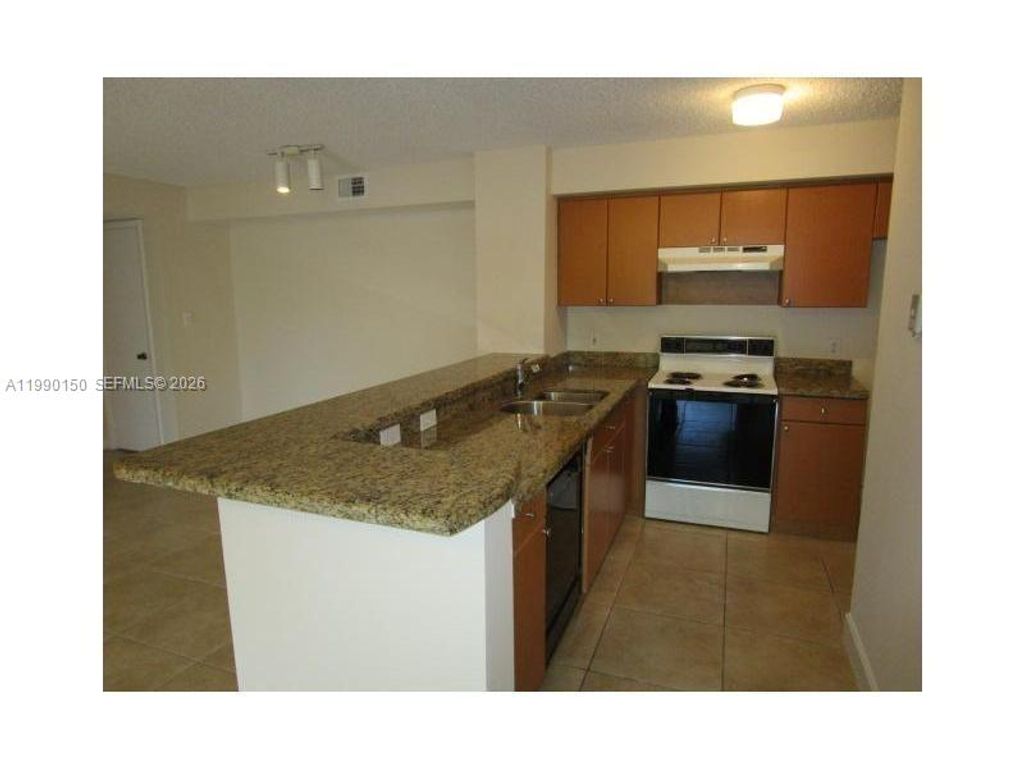 Photo of 640 S Park Rd #34-4, Hollywood, FL 33021 (MLS # A11990150)