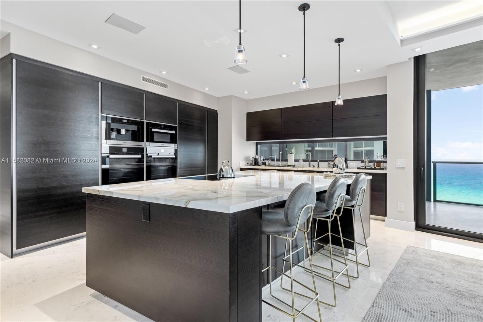 Porsche Design Tower - Residential