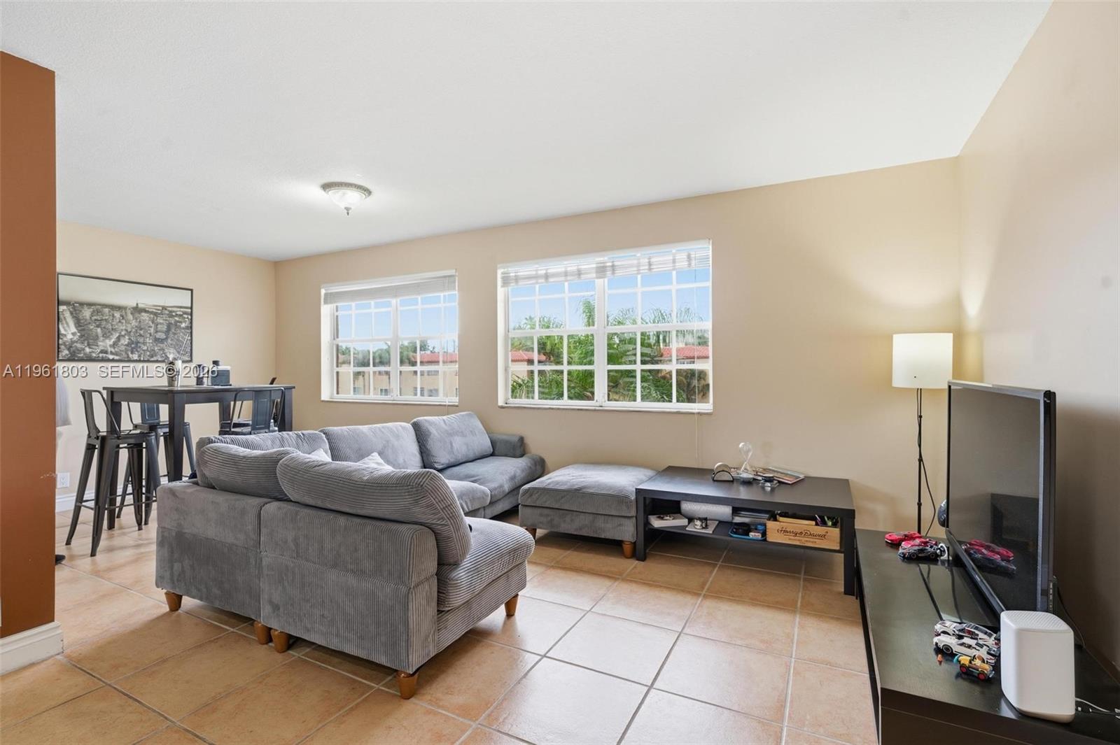 WINDMILL LAKES II CONDO - Residential