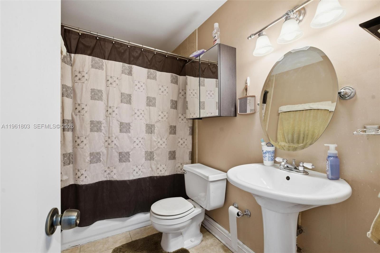 WINDMILL LAKES II CONDO - Residential