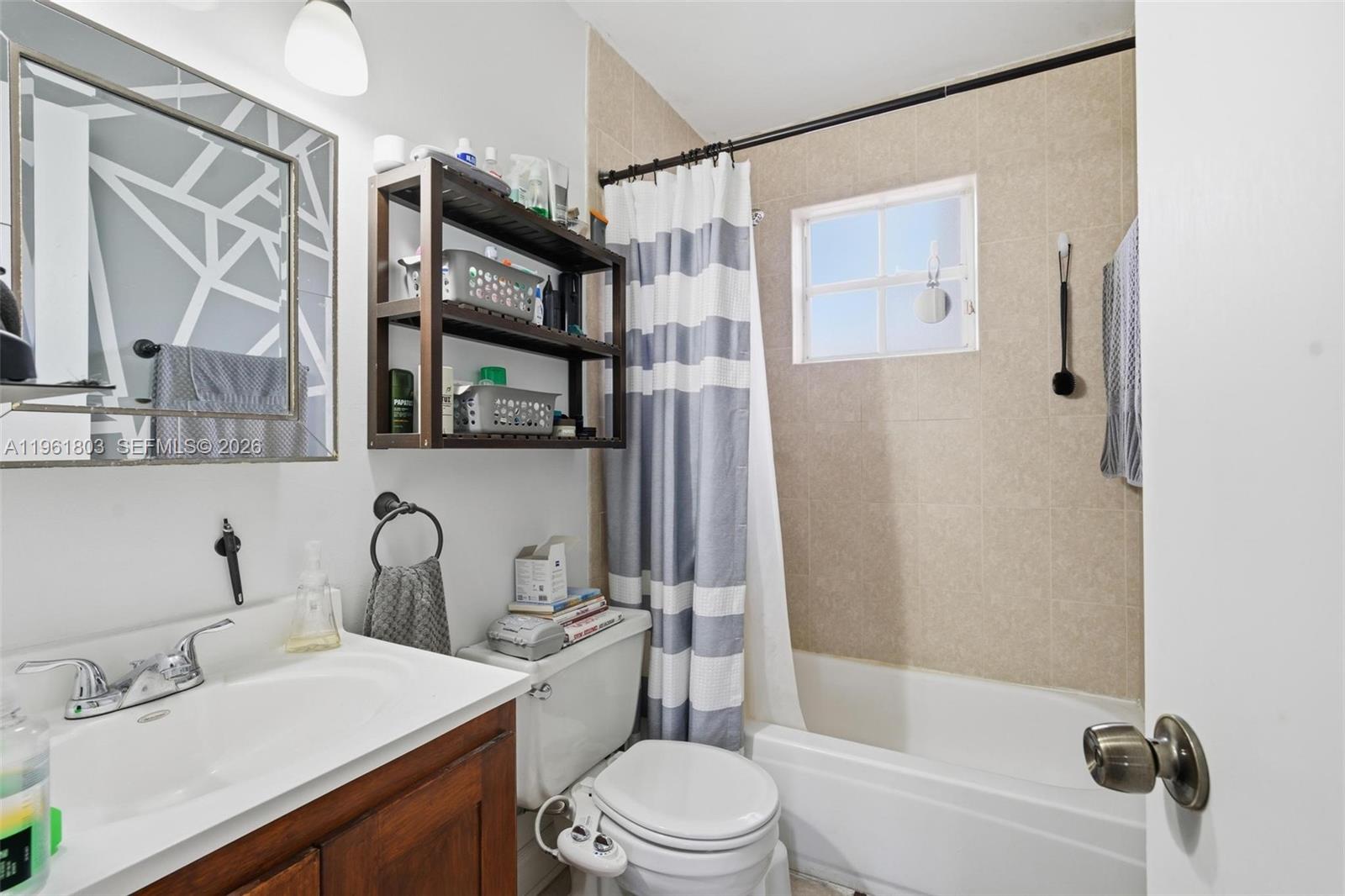 WINDMILL LAKES II CONDO - Residential