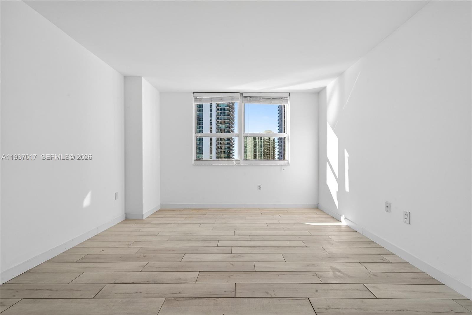 THE MARK ON BRICKELL COND - Residential