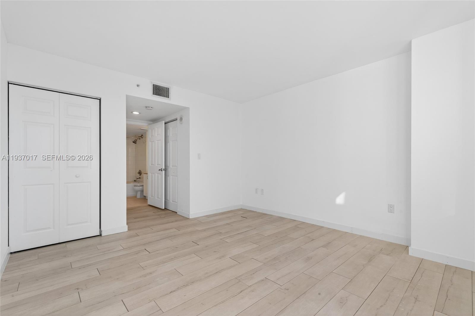 THE MARK ON BRICKELL COND - Residential