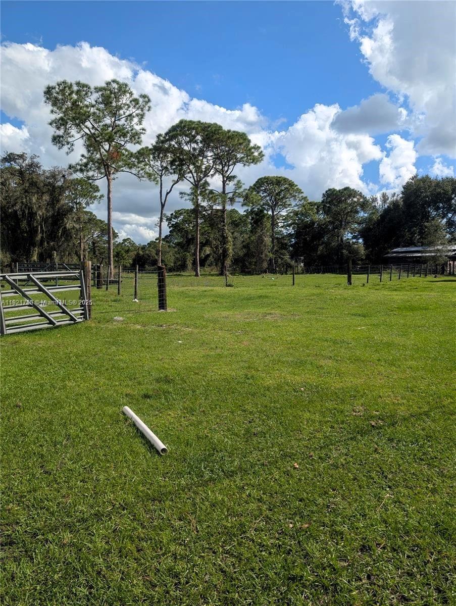 COUNTRY HILLS ESTATES - Residential