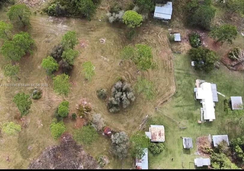 COUNTRY HILLS ESTATES - Residential