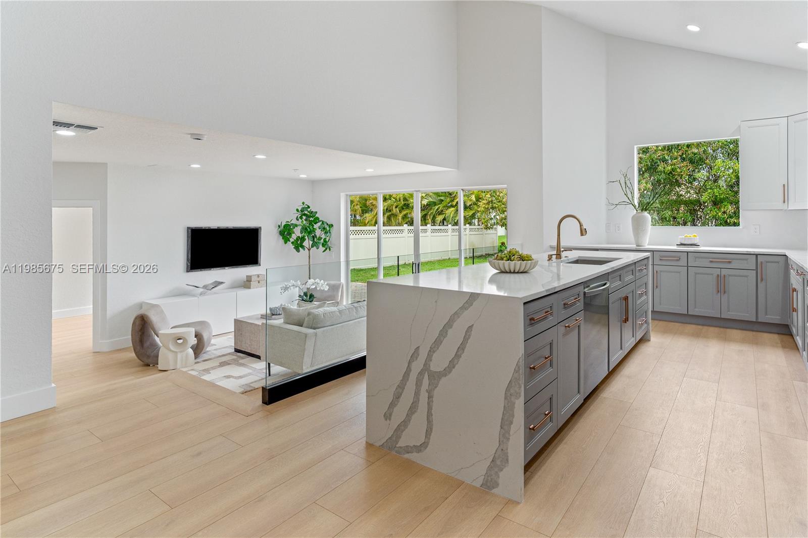 OLYMPIA 2 - Residential Lease