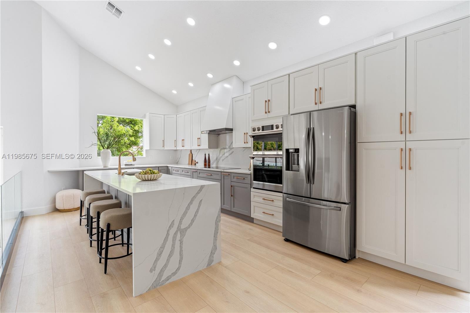 OLYMPIA 2 - Residential Lease